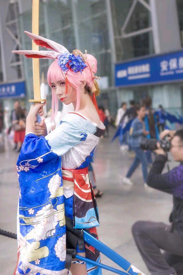 原作：崩坏3角色：杏花舞伎八重樱