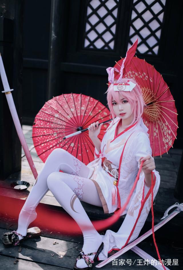 发现一只超级可爱的八重樱，赶快带回家