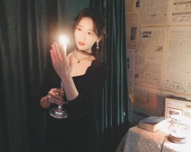 崩坏3:八重樱CV本尊亮相,颜值气质同时在线,只是拖鞋有点抢镜