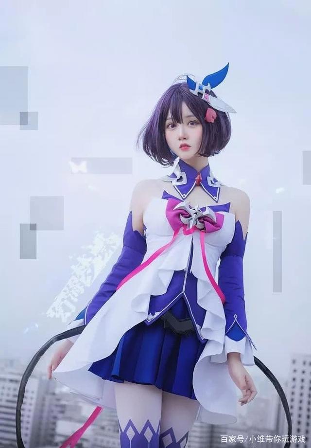 崩坏三：布洛妮娅姐姐，你还满意希尔的表现么？