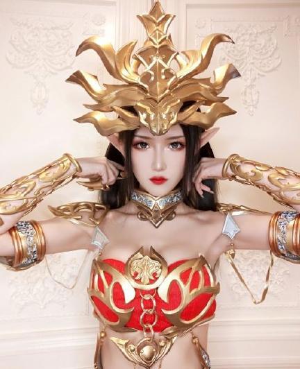 斗破苍穹：腐团儿COS美杜莎女王，颜值与气质并存，堪称巅峰之作