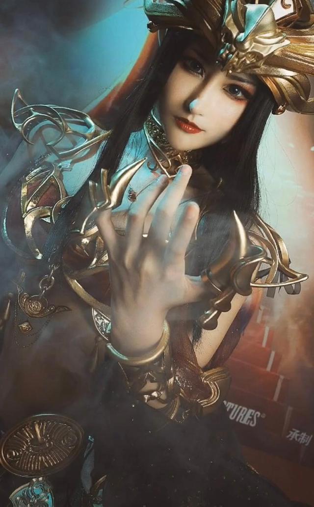 美女COS斗破苍穹美杜莎,还原本尊,网友:超像动漫版美杜莎