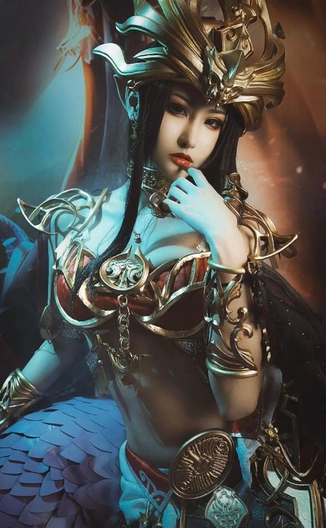 美女COS斗破苍穹美杜莎,还原本尊,网友:超像动漫版美杜莎