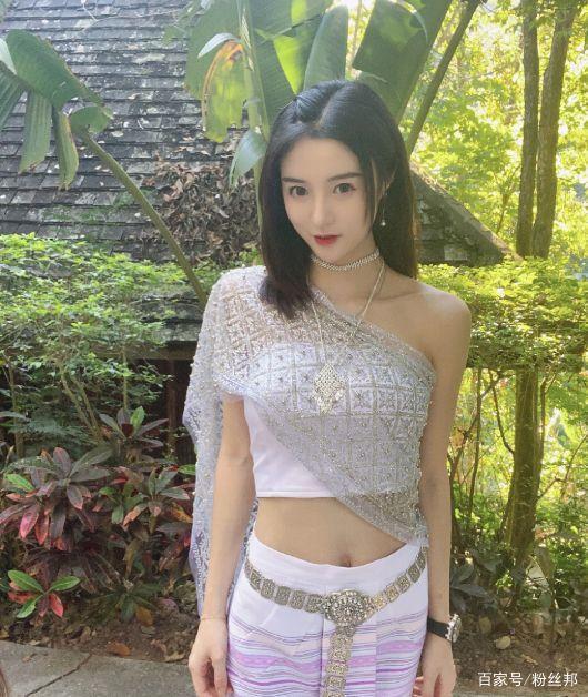 虎牙罗玉姬子再度爆料，公会老板小小酷哥“潜规则”旗下女主播