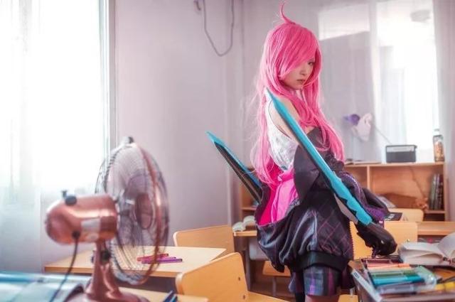 COS美图:英雄联盟——卡特琳娜,御姐型刺客怕了吗?