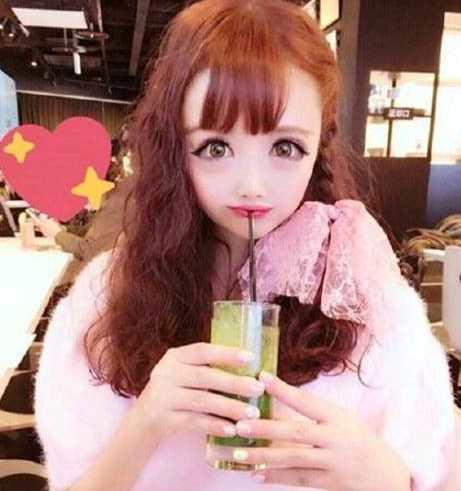 日本奇葩少女动刀8次整成“二次元”美女网友却评论像外星人