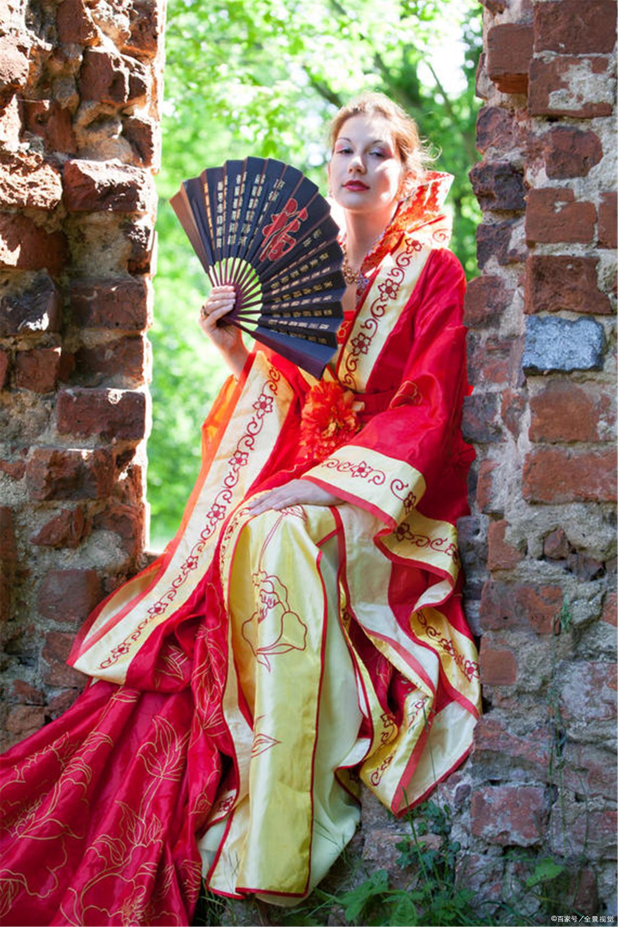 不切实际?非主流?年轻人喜欢的二次元文化到底是什么?