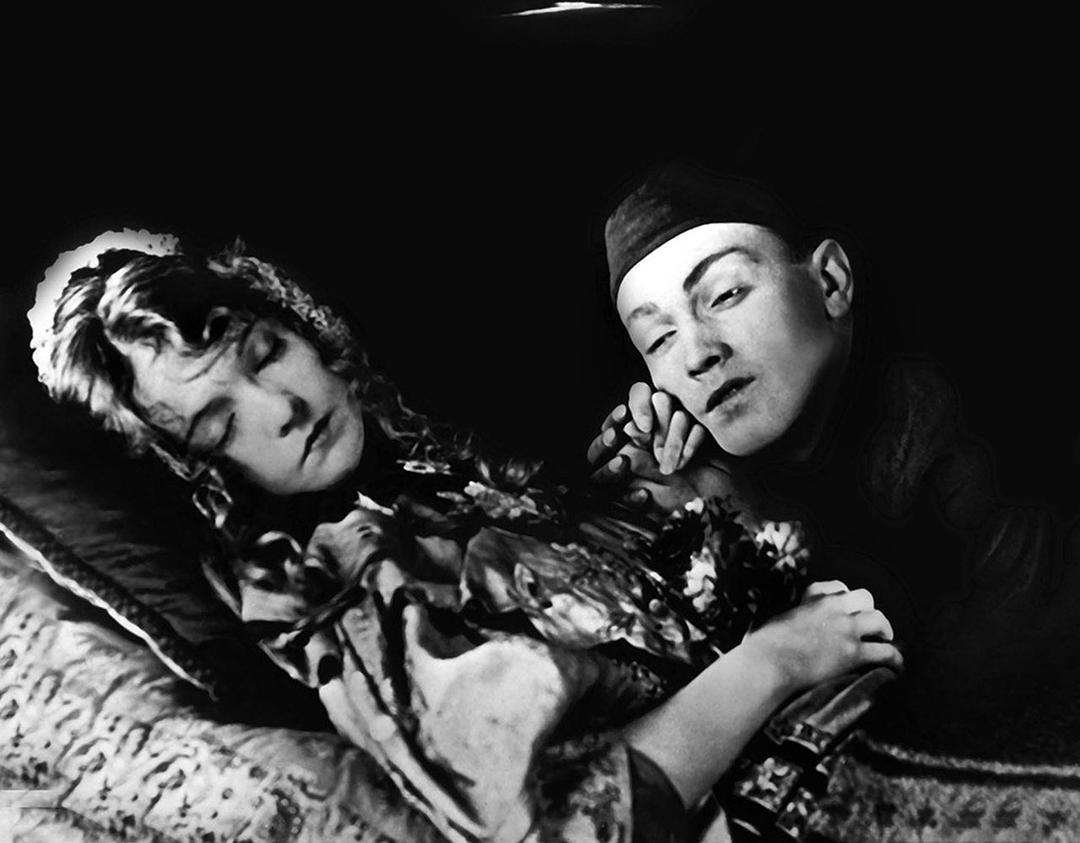 第五人格：宿伞新皮在世界多受欢迎？韩服：不给我们就拿你做泡菜