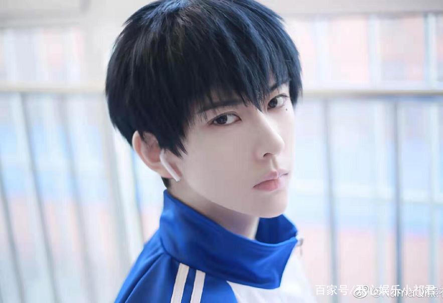 熊祁夕楼COS《伪装学渣》男主，最还原的贺朝谢俞，熊祁眼神绝了