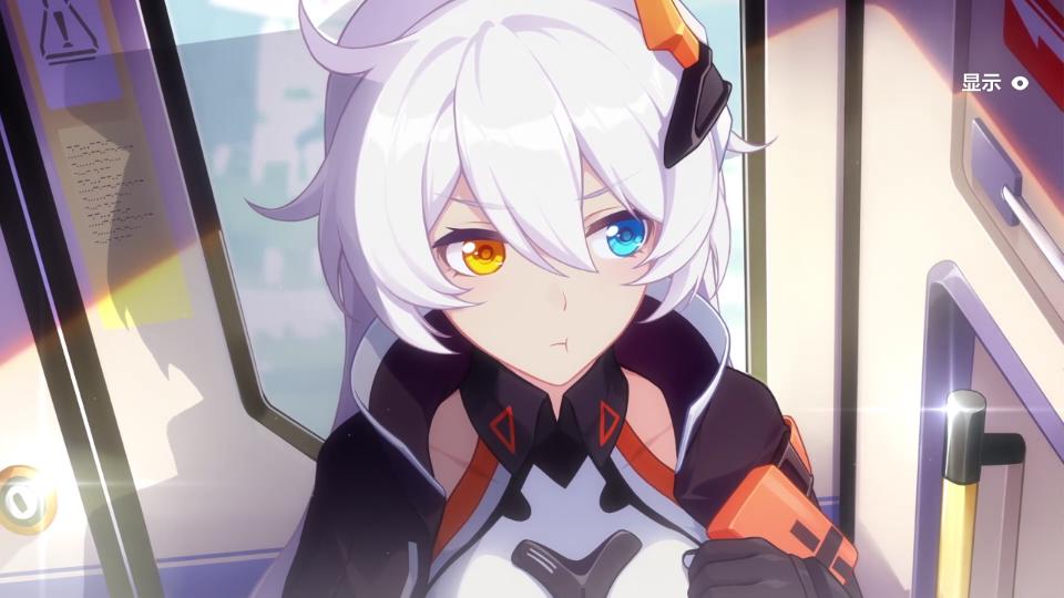 崩坏3:琪亚娜和女王决战后,玩家调侃,黑希要知道死因得连夜跑