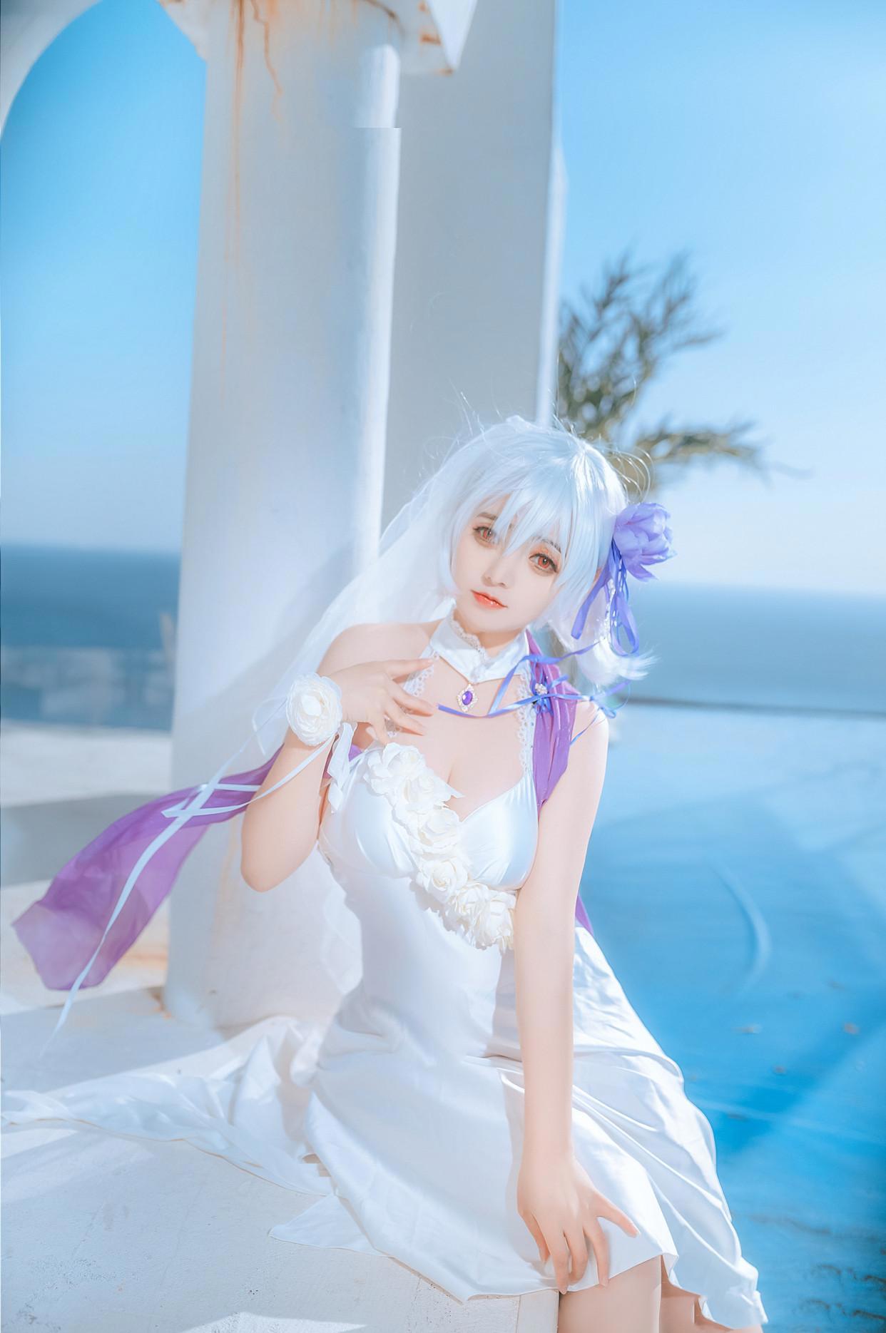 三组国人漂亮COSER扮演的手游《碧蓝航线》角色“天狼星”！