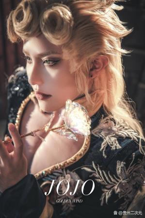 《JOJO的奇妙冒险·黄金之风》乔鲁诺·乔巴纳cosplay