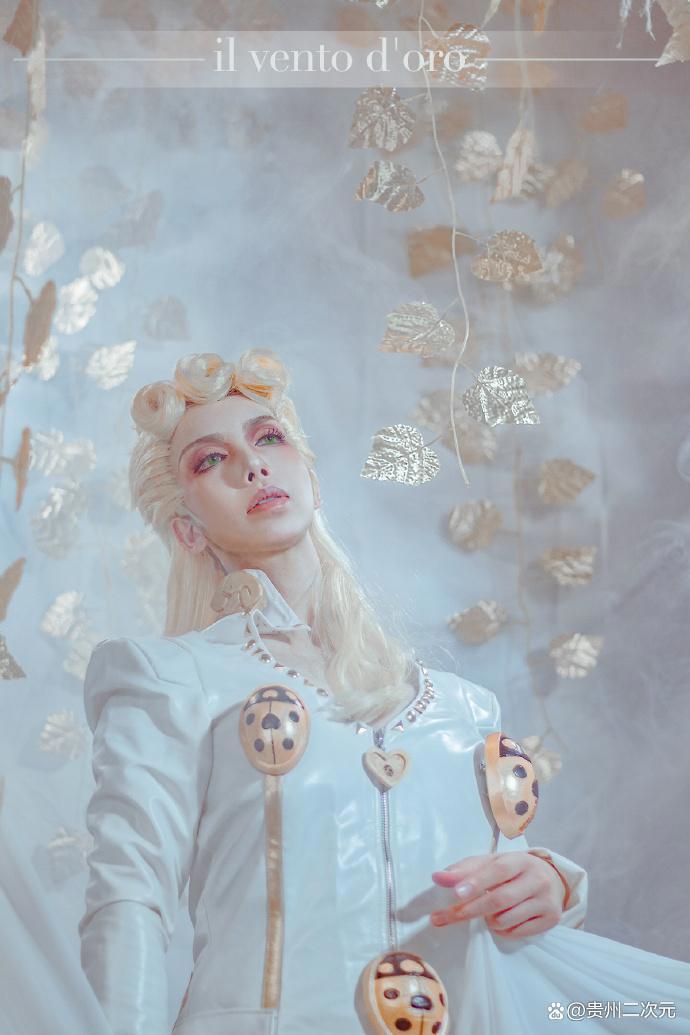 《JOJO的奇妙冒险：黄金之风》乔鲁诺·乔巴纳cosplay