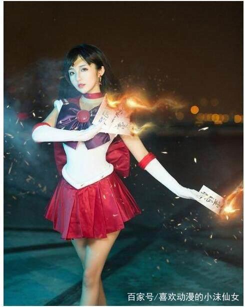 美少女战士真人出镜，一个比一个美丽，月野兔可爱，小兔身材火辣