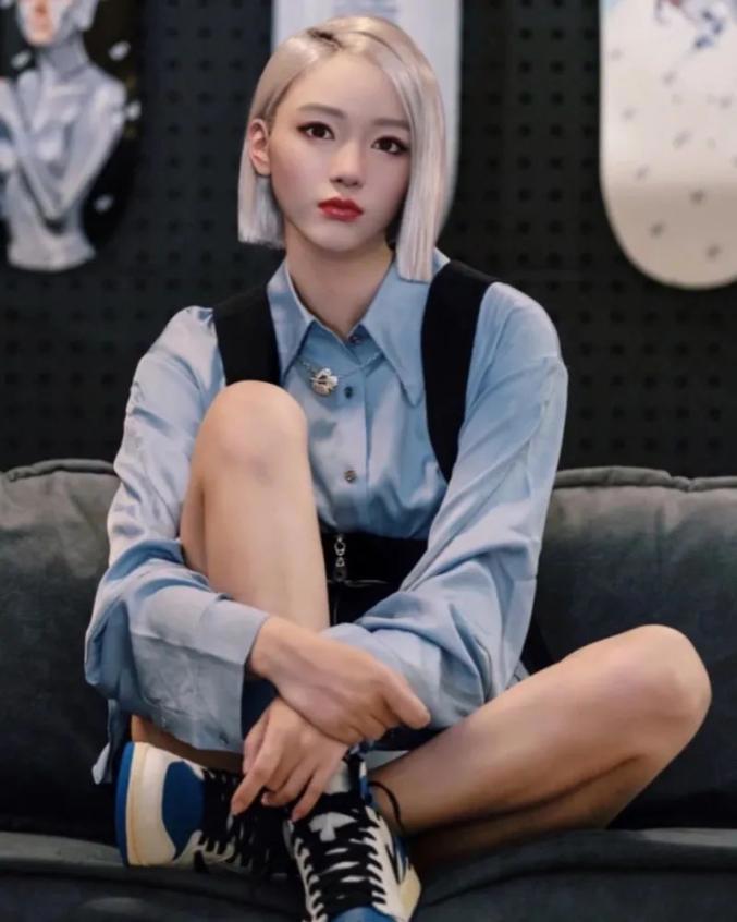 【有艺思】虚拟偶像:元宇宙概念下的新星