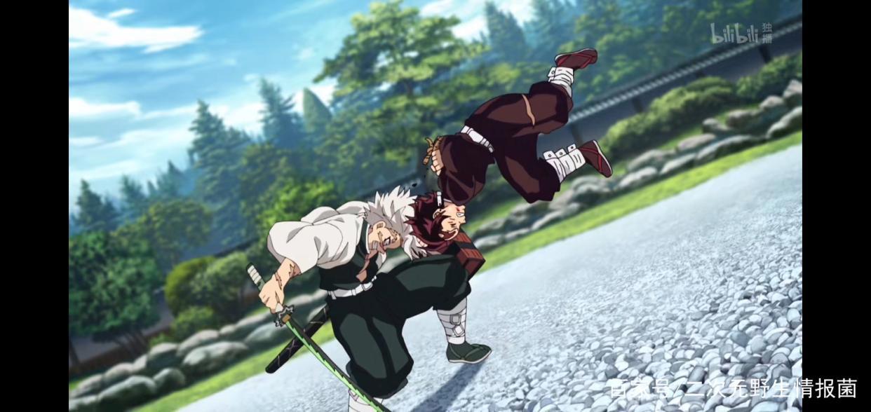 鬼灭之刃:祢豆子被暴躁老哥连捅四刀,评论区却全是真香警告?