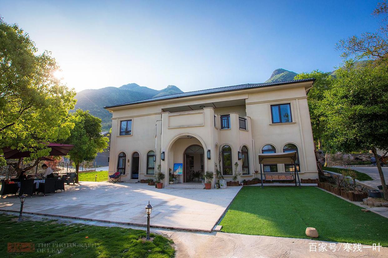 因一片花海刷爆朋友圈，浙江一个不靠旅游吃饭的小镇，成度假天堂