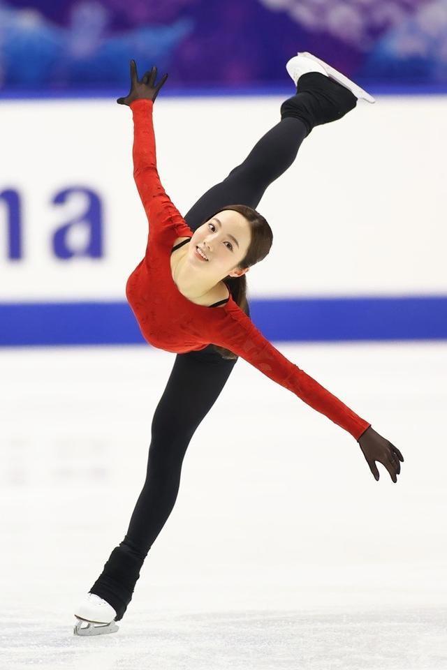 日本花滑选手本田真凛COS蝴蝶忍甜美颜值走红网络